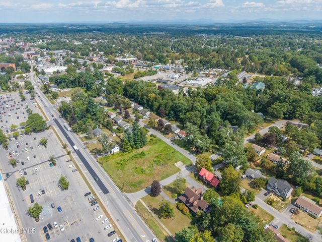 182 Ballston Avenue, Saratoga Springs, NY 12866