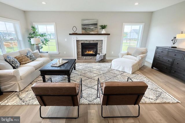 524 WINDING CREEK BLVD, Annville, PA 17003