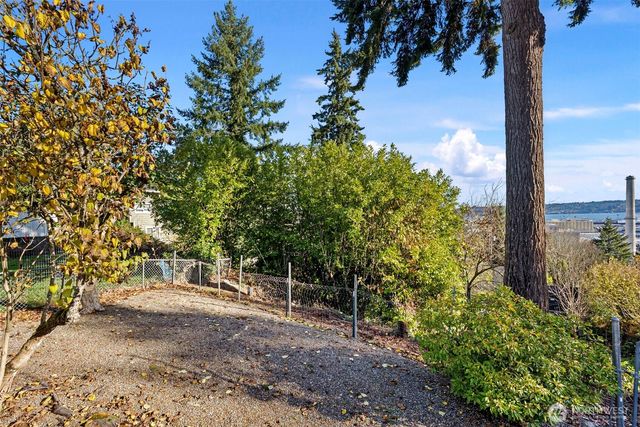 410 S Charleston Avenue, Bremerton, WA 98312