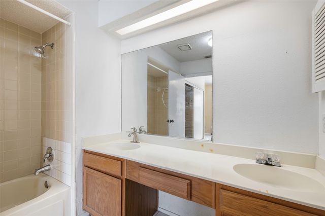 232 Samuel Boulevard 6, Coppell, TX 75019