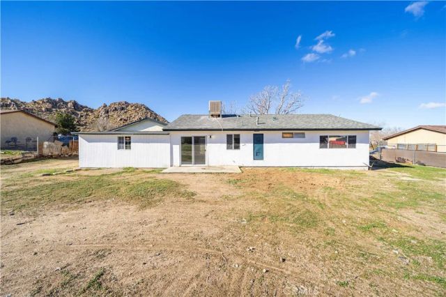 40054 Ridgemist Street, Palmdale, CA 93591