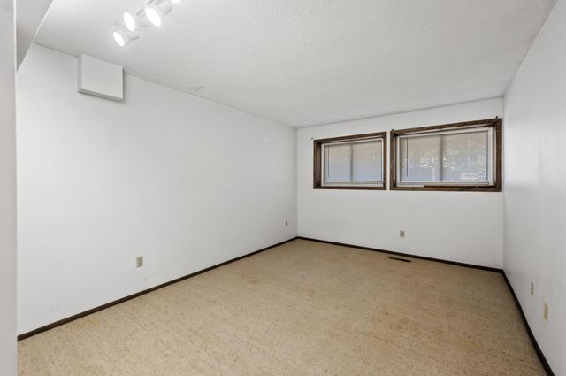 8948 Neill Lake Road 155E, Eden Prairie, MN 55347