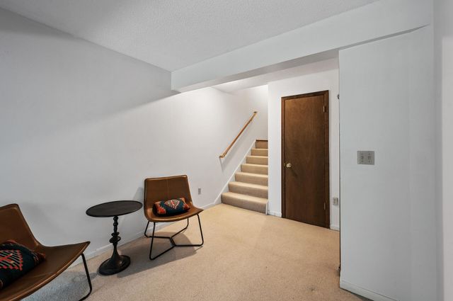 8948 Neill Lake Road 155E, Eden Prairie, MN 55347