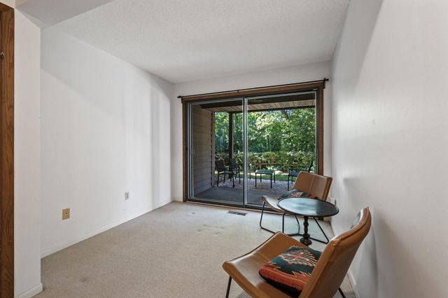 8948 Neill Lake Road 155E, Eden Prairie, MN 55347