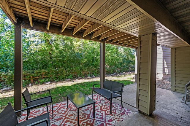 8948 Neill Lake Road 155E, Eden Prairie, MN 55347