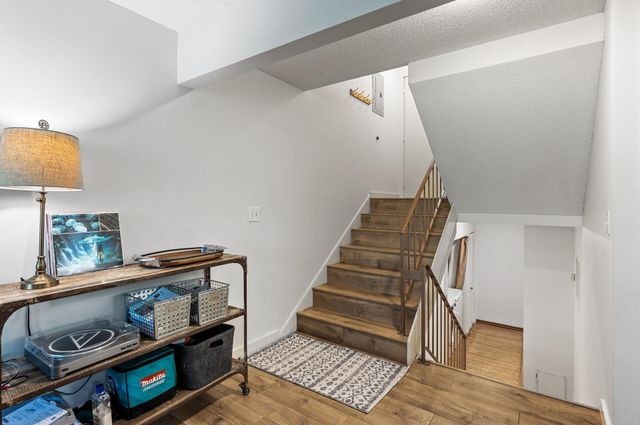 8948 Neill Lake Road 155E, Eden Prairie, MN 55347