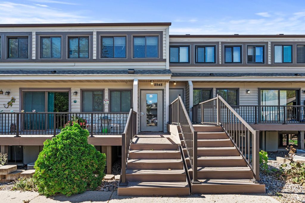 8948 Neill Lake Road 155E, Eden Prairie, MN 55347