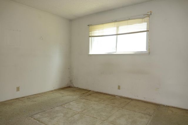 9325 Henley Way, Sacramento, CA 95826