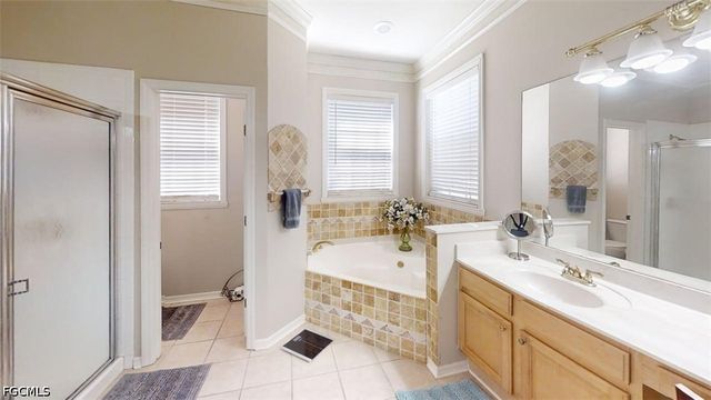 138 Burnt Pine DR, Naples, FL 34119