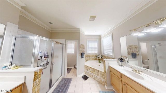 138 Burnt Pine DR, Naples, FL 34119