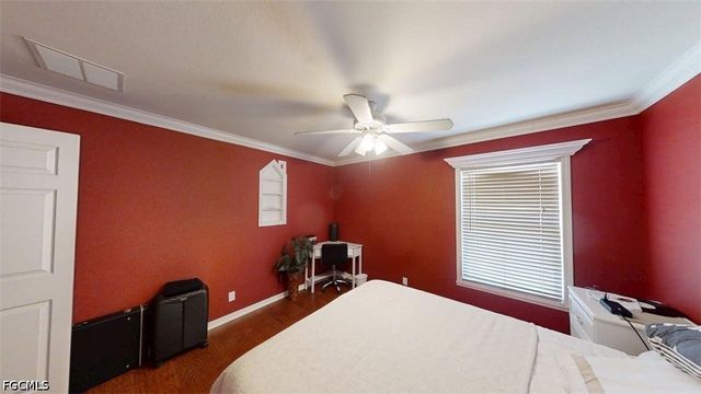 138 Burnt Pine DR, Naples, FL 34119