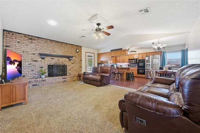 732 E Suera Terrace, Mustang, OK 73064