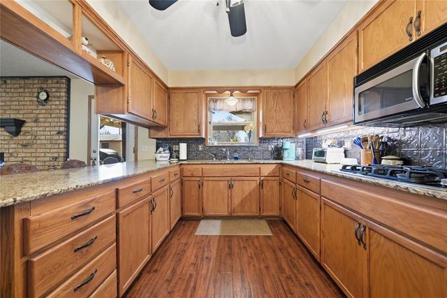 732 E Suera Terrace, Mustang, OK 73064