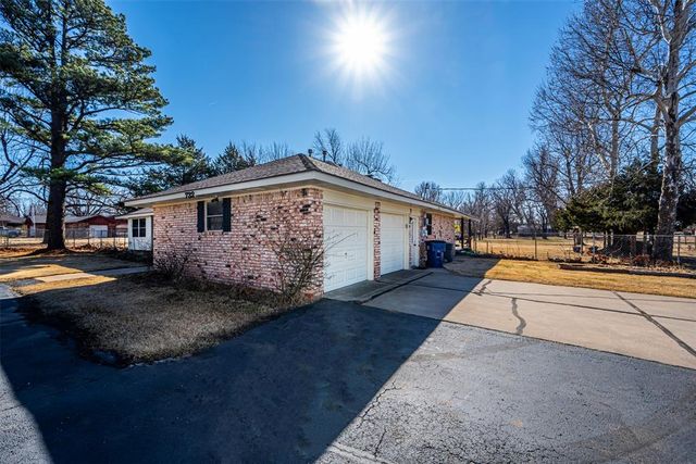 732 E Suera Terrace, Mustang, OK 73064