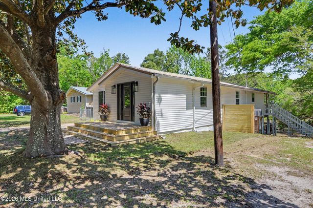 2512 Bahama Drive, Gautier, MS 39553