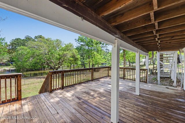 2512 Bahama Drive, Gautier, MS 39553