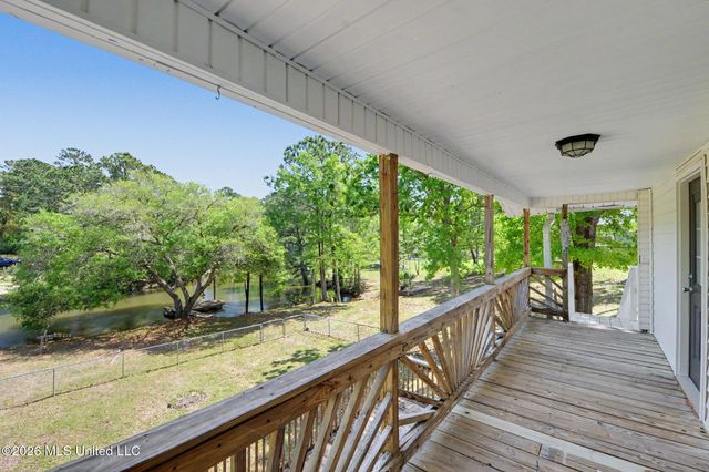 2512 Bahama Drive, Gautier, MS 39553