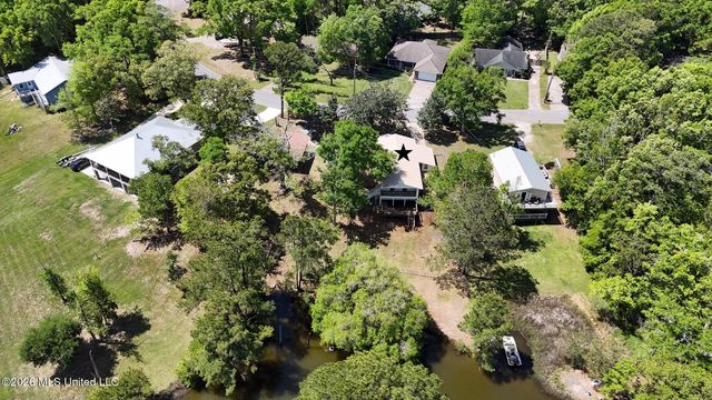 2512 Bahama Drive, Gautier, MS 39553