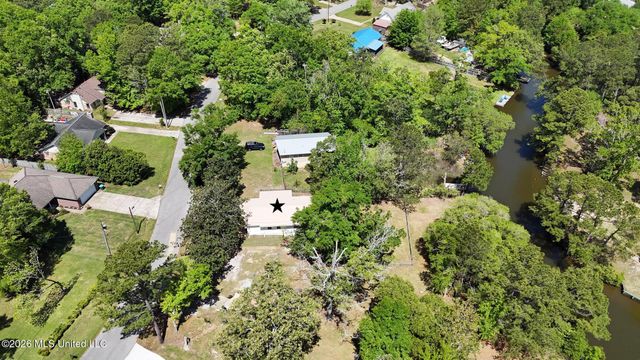 2512 Bahama Drive, Gautier, MS 39553