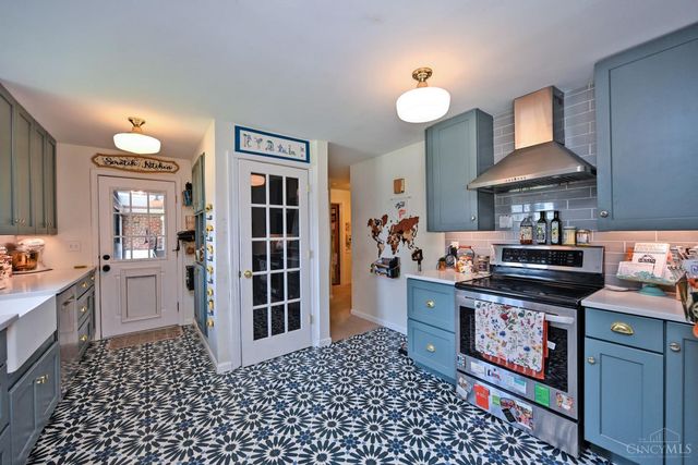 6941 Rosemary Lane, Cincinnati, OH 45236