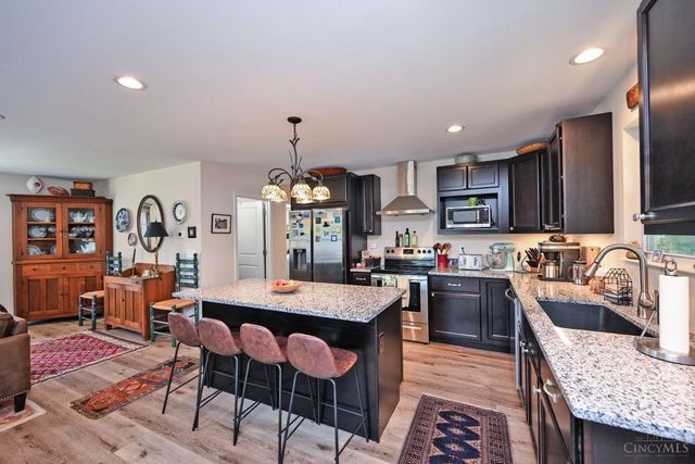 6941 Rosemary Lane, Cincinnati, OH 45236
