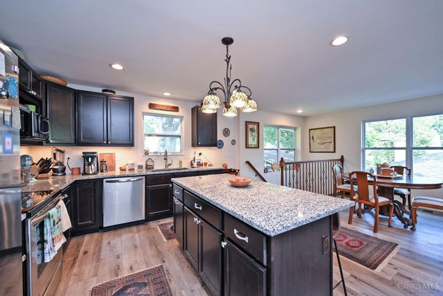 6941 Rosemary Lane, Cincinnati, OH 45236