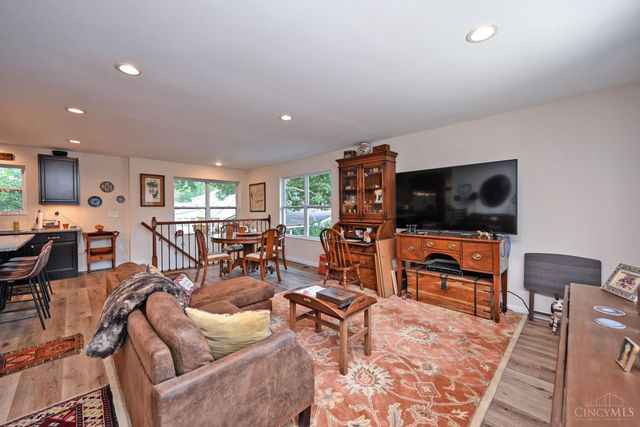 6941 Rosemary Lane, Cincinnati, OH 45236