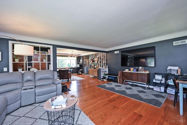 6941 Rosemary Lane, Cincinnati, OH 45236