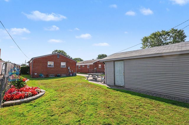 32011 Saint Margaret, Saint Clair Shores City, MI 48082