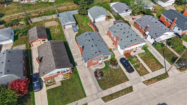 32011 Saint Margaret, Saint Clair Shores City, MI 48082