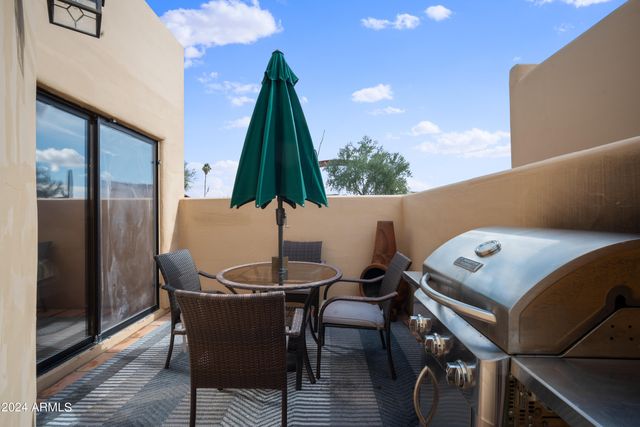 37222 N TOM DARLINGTON Drive 18, Carefree, AZ 85377