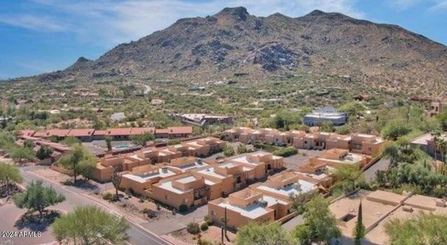 37222 N TOM DARLINGTON Drive 18, Carefree, AZ 85377