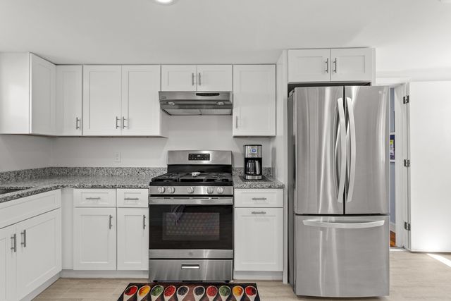 71 Franklin Street, Derry, NH 03038