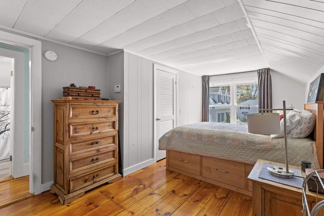 71 Franklin Street, Derry, NH 03038