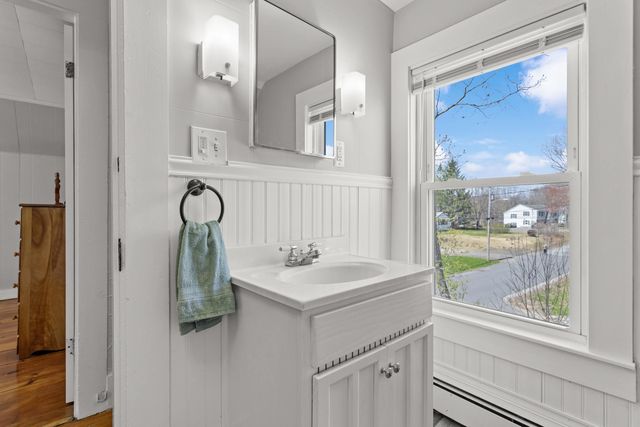 71 Franklin Street, Derry, NH 03038