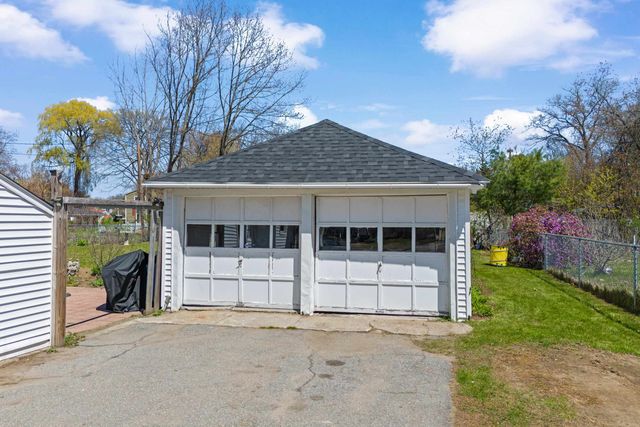 71 Franklin Street, Derry, NH 03038