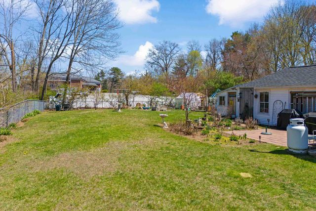 71 Franklin Street, Derry, NH 03038