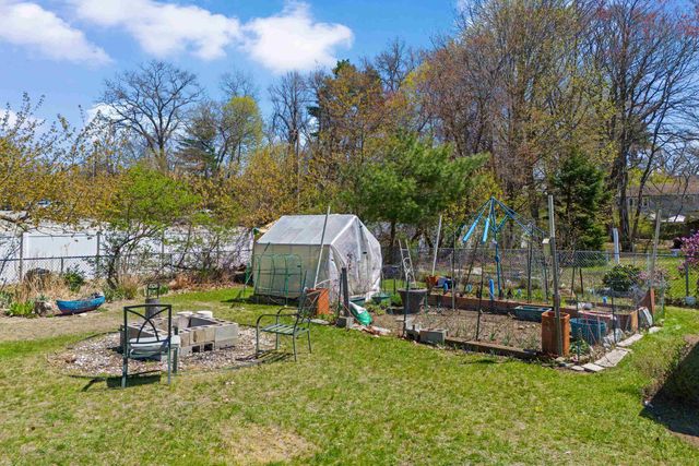 71 Franklin Street, Derry, NH 03038