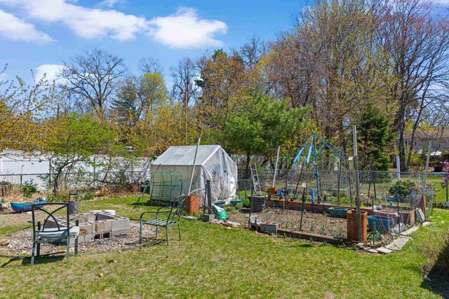 71 Franklin Street, Derry, NH 03038