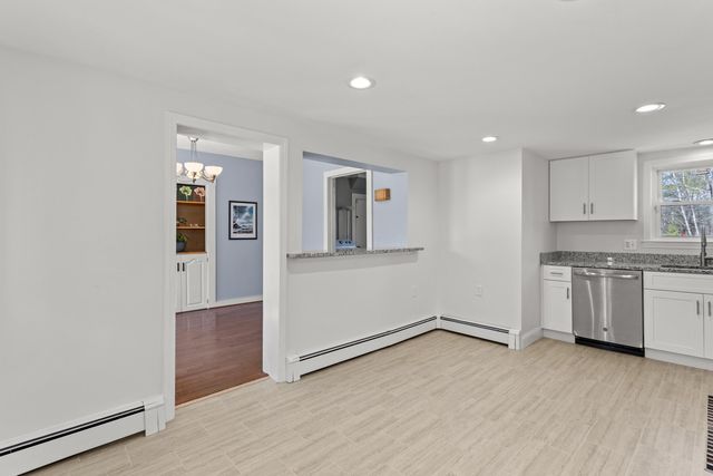 71 Franklin Street, Derry, NH 03038