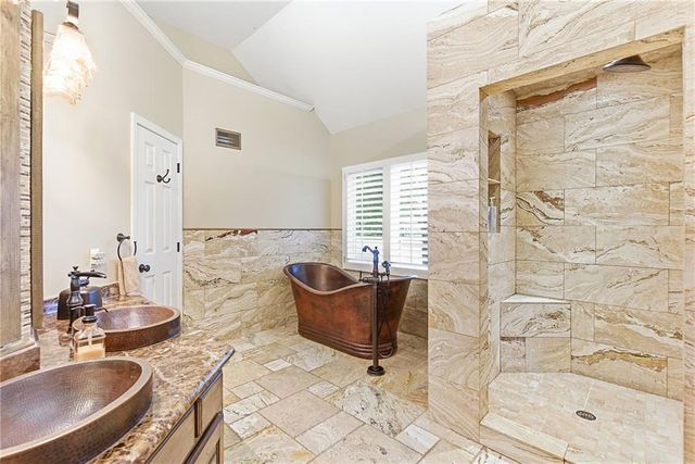 8414 Vista Circle, Parkville, MO 64152