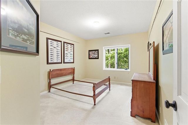 8414 Vista Circle, Parkville, MO 64152