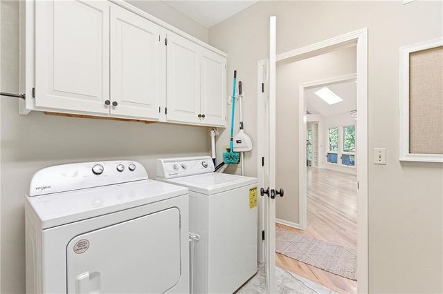 8414 Vista Circle, Parkville, MO 64152