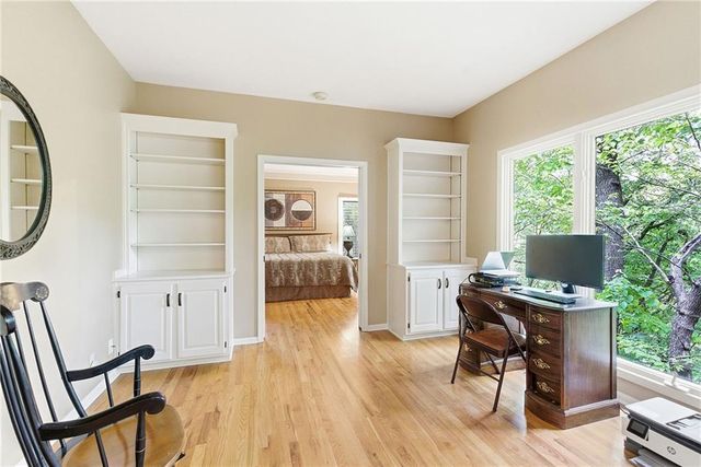 8414 Vista Circle, Parkville, MO 64152