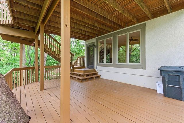 8414 Vista Circle, Parkville, MO 64152