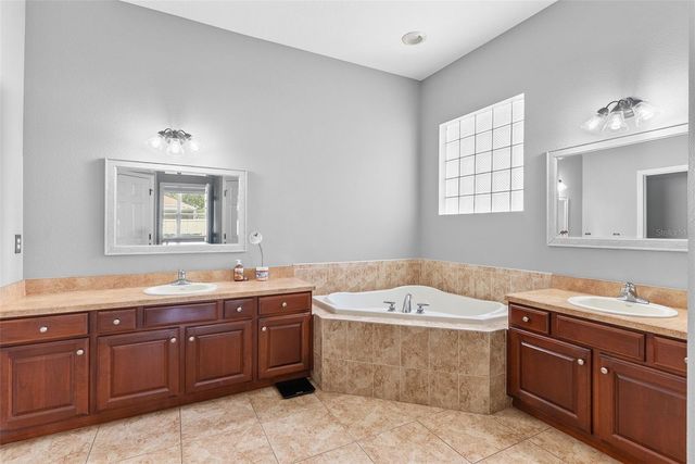 3836 ALAMANDA HILLS LANE, Lakeland, FL 33813