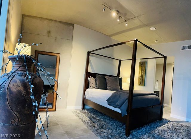 353 East Bonneville Avenue 606, Las Vegas, NV 89101