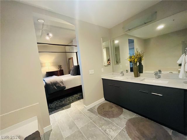353 East Bonneville Avenue 606, Las Vegas, NV 89101