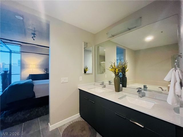 353 East Bonneville Avenue 606, Las Vegas, NV 89101