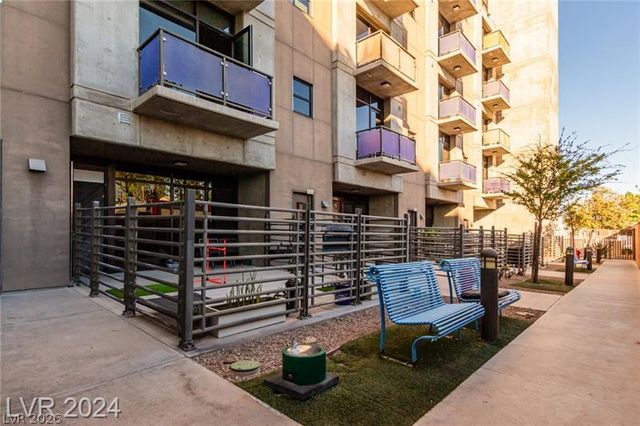353 East Bonneville Avenue 606, Las Vegas, NV 89101